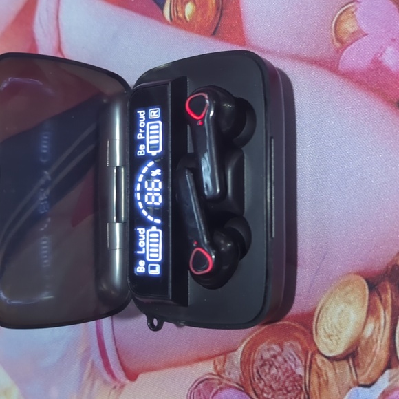 Title: M19 TWS Wireless Bluetooth Earbuds w/ LED Display Charging Case - Picture 11 of 13